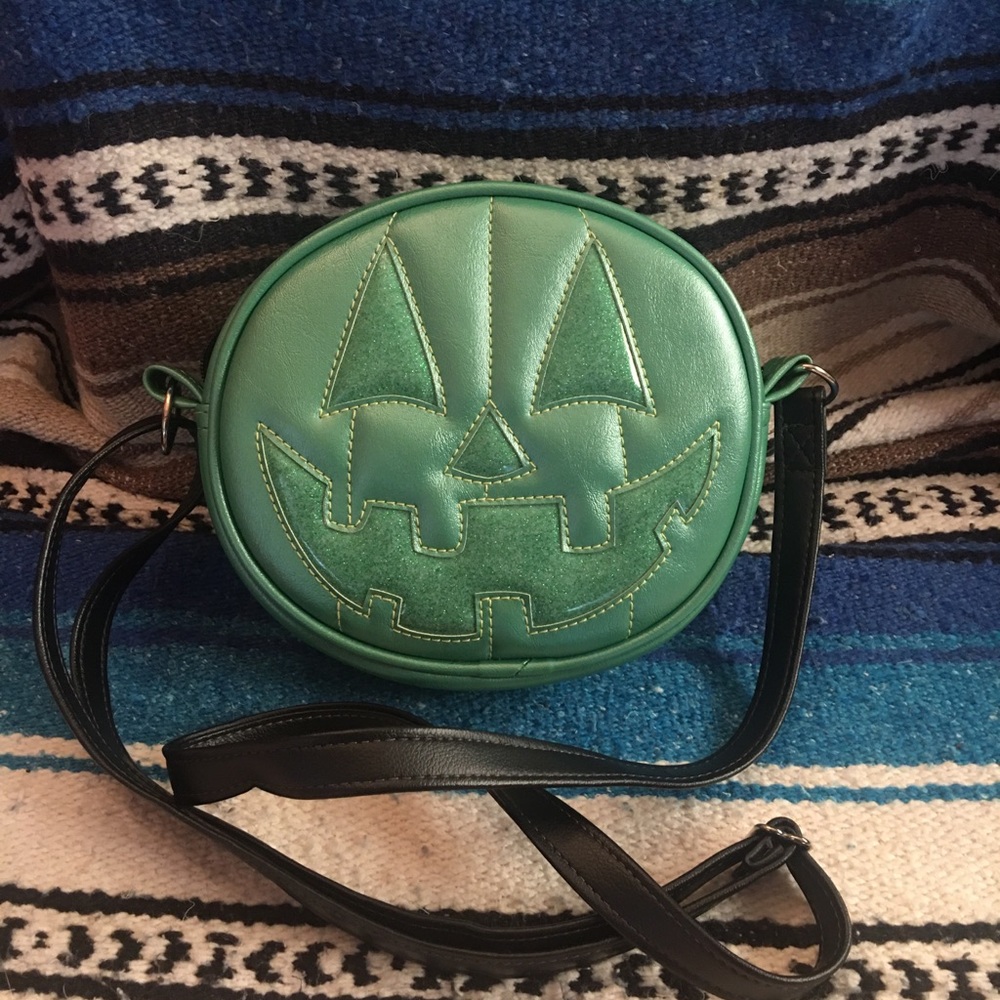 Love Pain and Stitches mini happy face